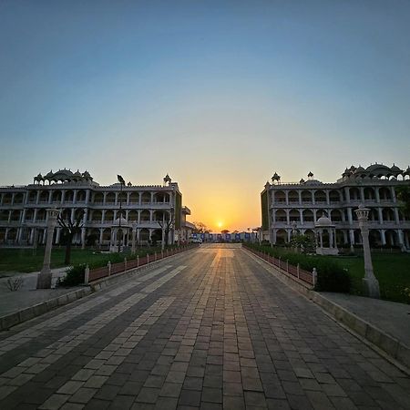 The Mewar Palace And Resort Shivpurī Exteriör bild