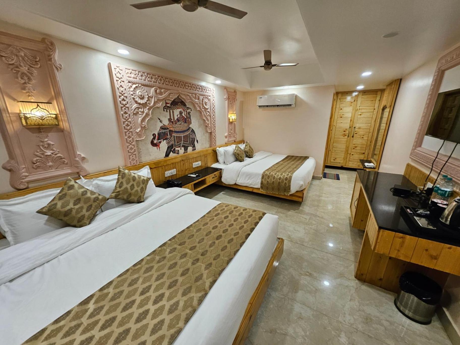 The Mewar Palace And Resort Shivpurī Exteriör bild