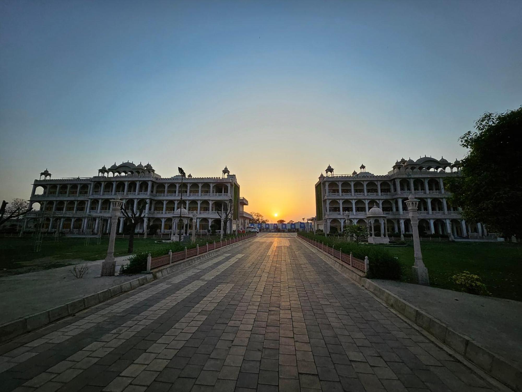 The Mewar Palace And Resort Shivpurī Exteriör bild